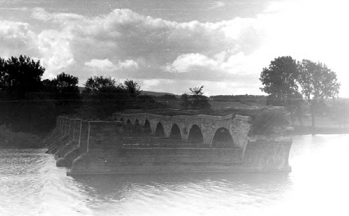 The ruined stone arches of the Schoharie Creek Aqueduct, abandoned after the old canal was superseded, 1975