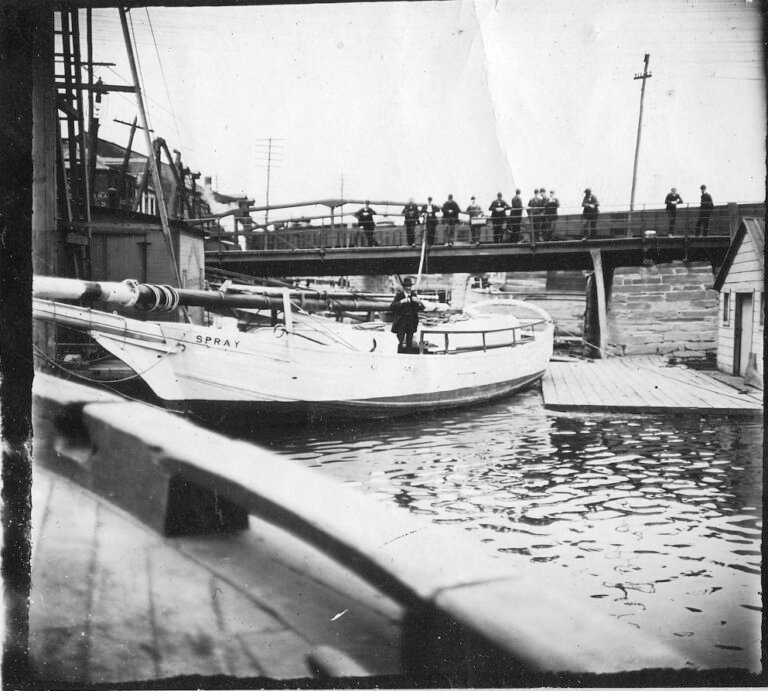 The sloop Spray hauled up the Erie Canal in 1901 — an early example of recreational use of the waterway