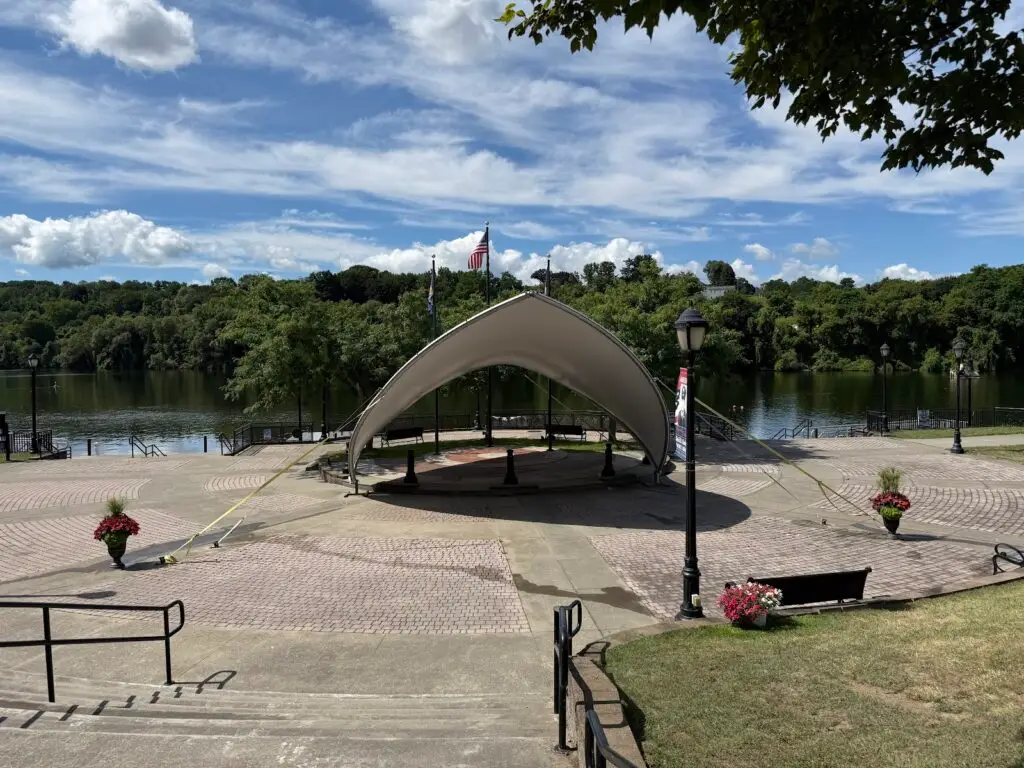 River’s Edge 2.0 (Riverlink Park Cafe)