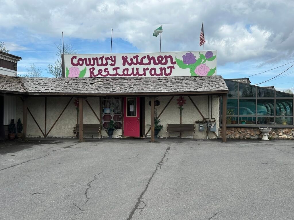 Rome Country Kitchen