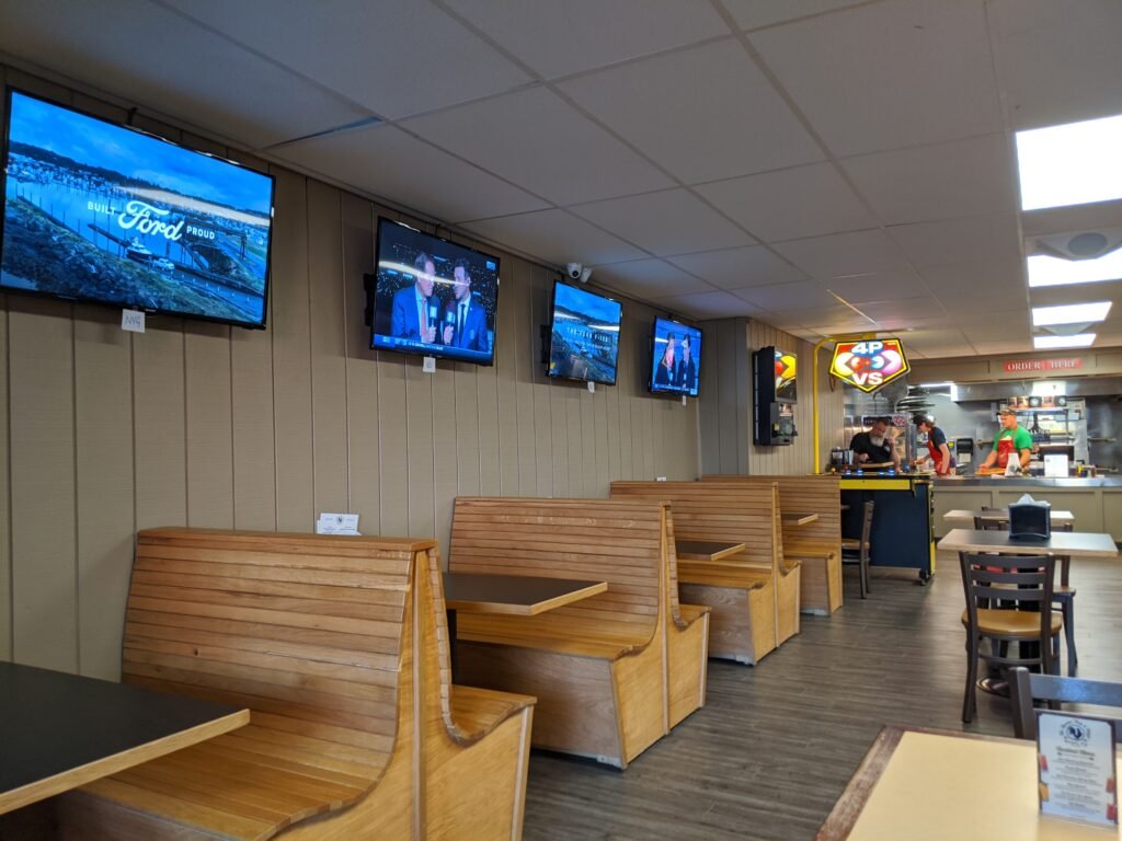 The Rooster Pub and Pizza