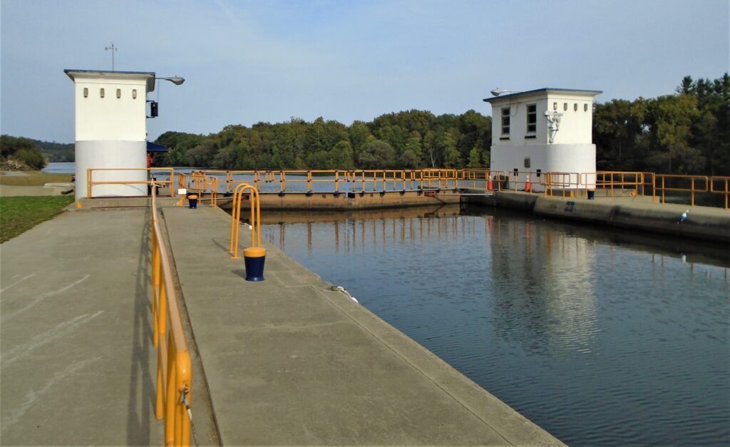 Erie Canal Lock E12 — Tribes Hill