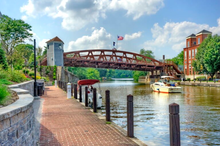The Fairport lift bridge over the Erie Canal