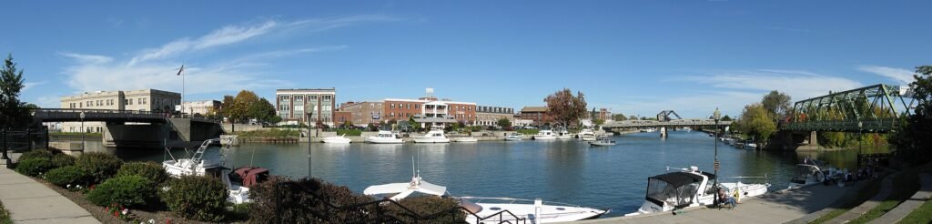 Gateway Harbor panorama at Tonawanda on the Erie Canal