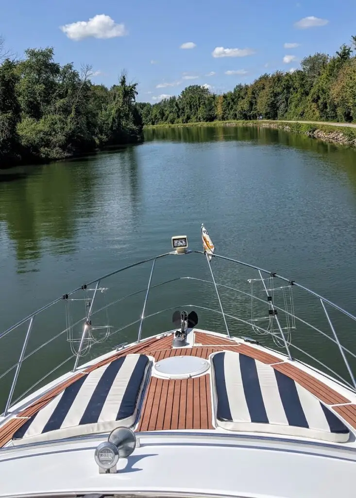 Knothin’s Easy Yacht Cruises