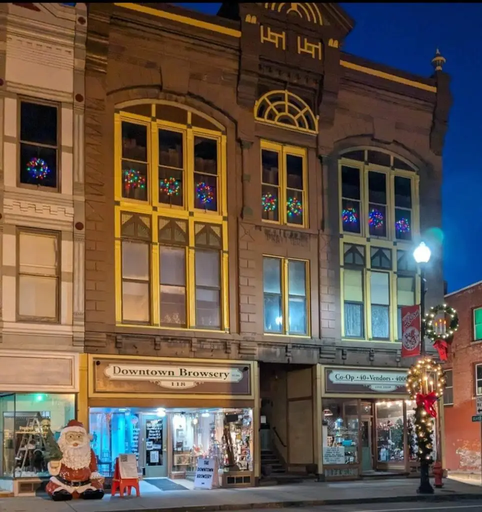 The Downtown Browsery Co-op (Albion)