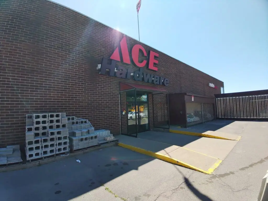 Amsterdam Ace Hardware (Riverfront Center)
