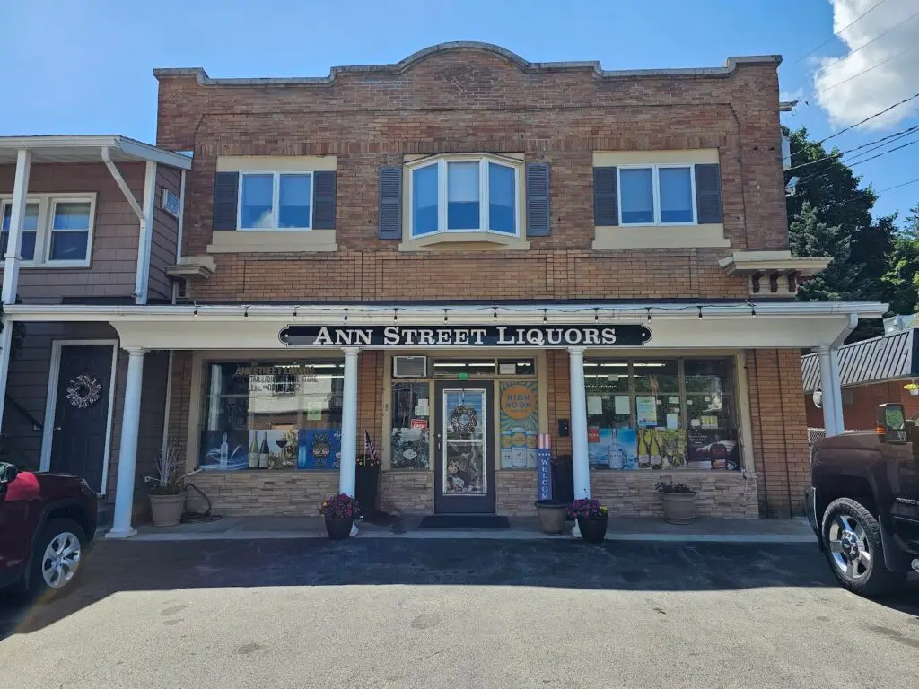 Ann Street Liquors (Ann Street Wine & Liquors)