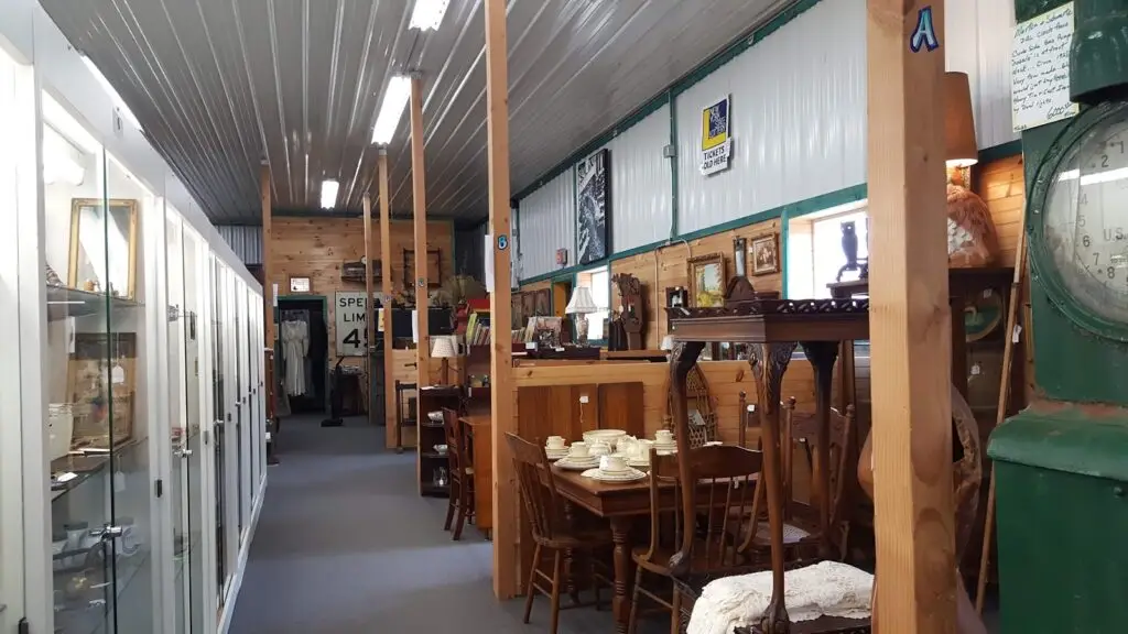 Showcase Antiques of CNY