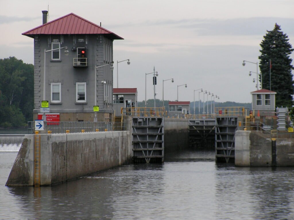 Erie Canal Lock Troy Federal — Troy
